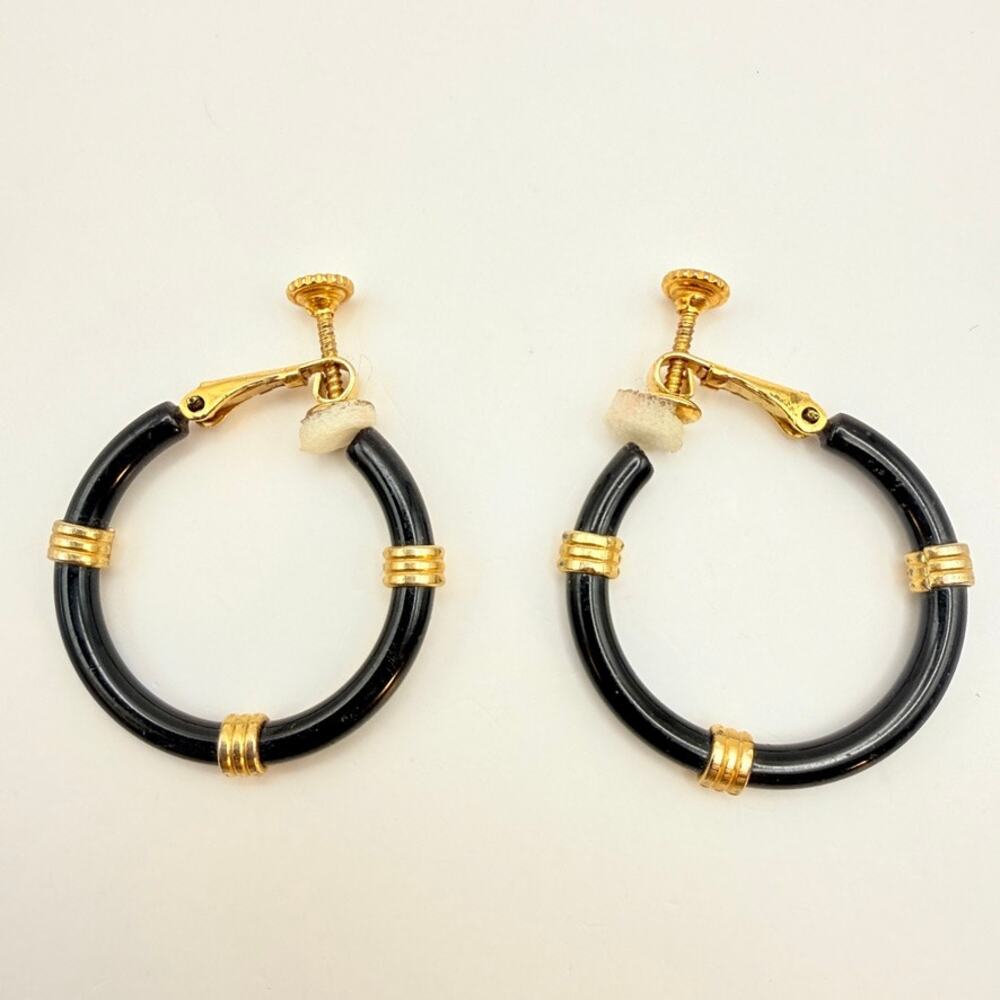 Vintage Signed Napier Black Enamel Hoop Earrings Nautical Gold Tone Clip Screw